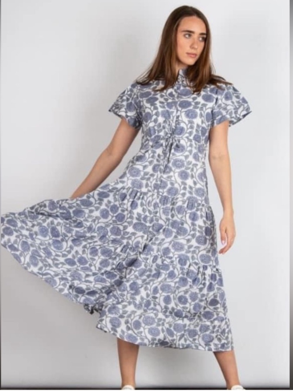 Victoria Dunn blue & silver floral button front short sleeve tiered maxi dress